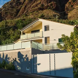 The Blue Pearl-villa Paul Holiday home Calheta (Madeira)